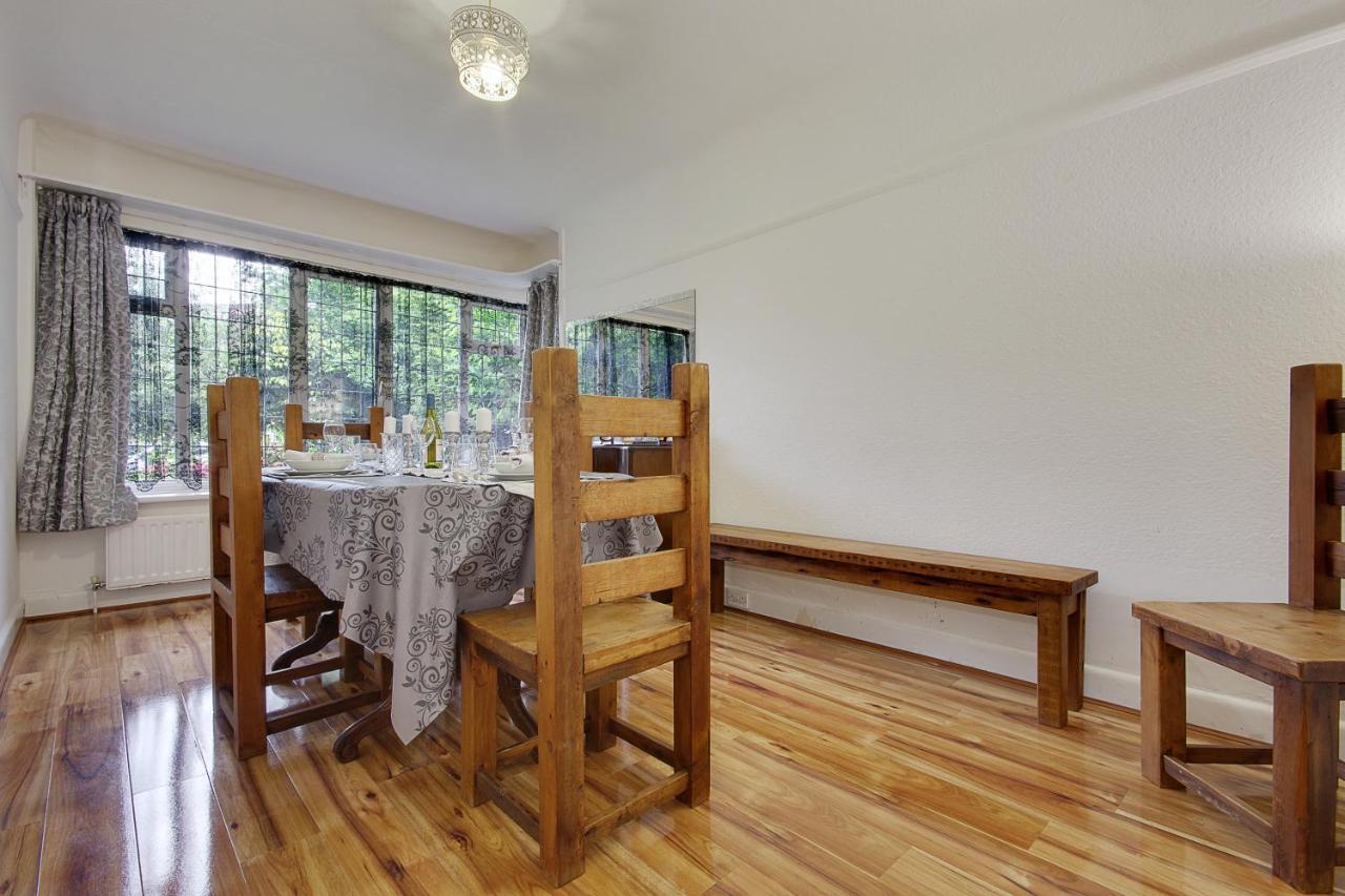 בורנמות' Cragside Villa With Hot Tub מראה חיצוני תמונה